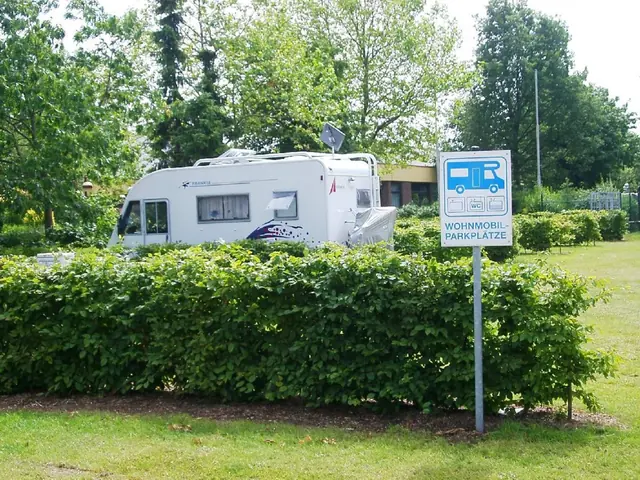 Photo of Wohnmobilstellplätze am Hallenfreibad