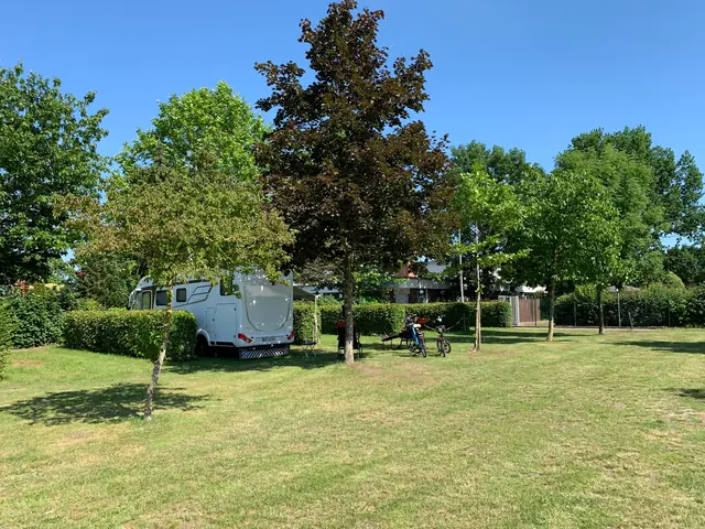 Photo of Wohnmobilstellplätze am Hallenfreibad